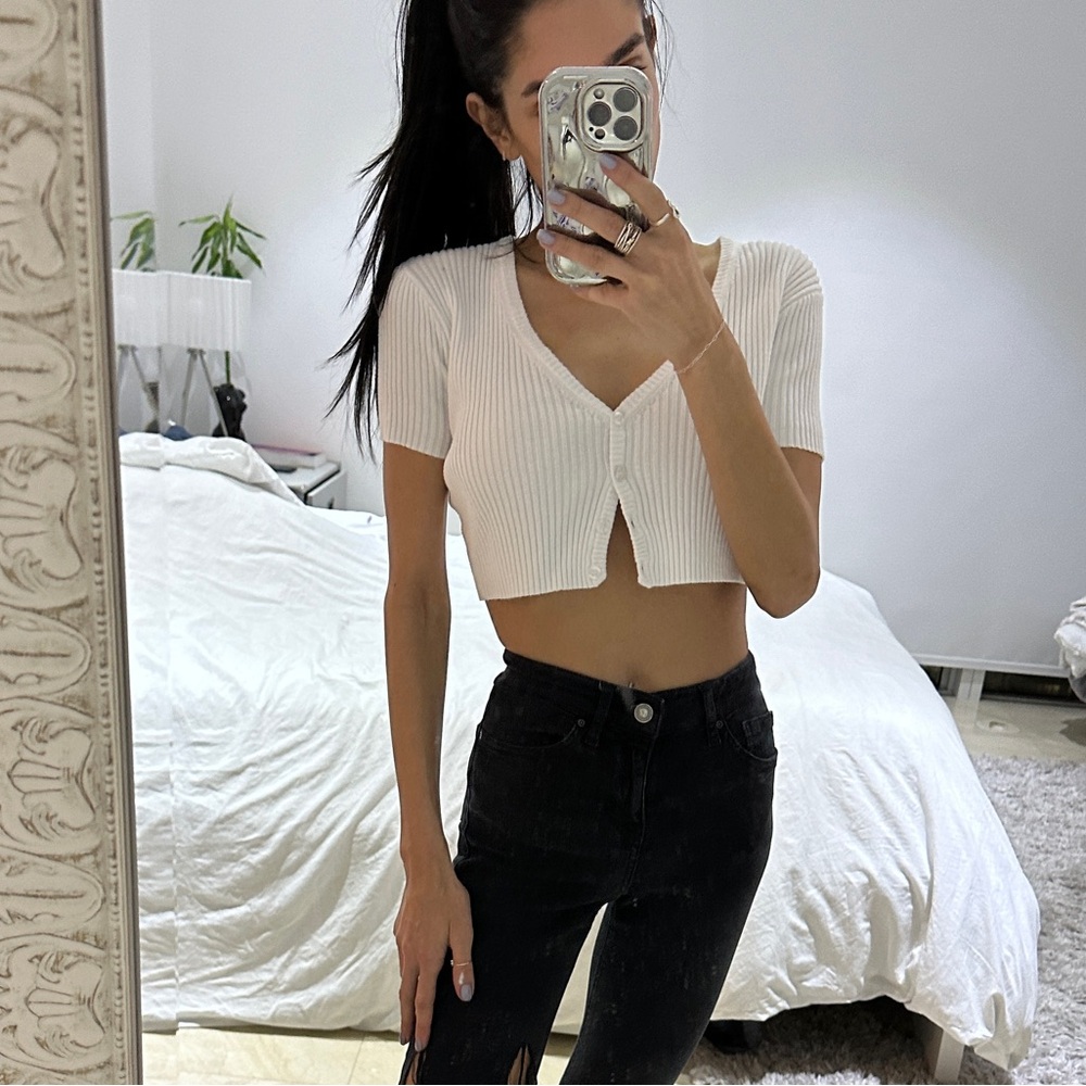 Beginning Boutique White Crop Top